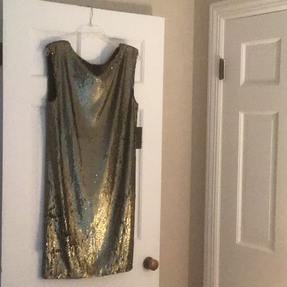 NYE DRESS! Alice + Olivia sequin sheath dress size L